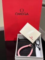 دستبند صورتی OMEGA