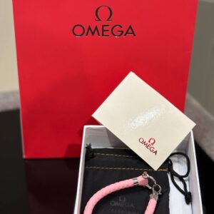 دستبند صورتی OMEGA