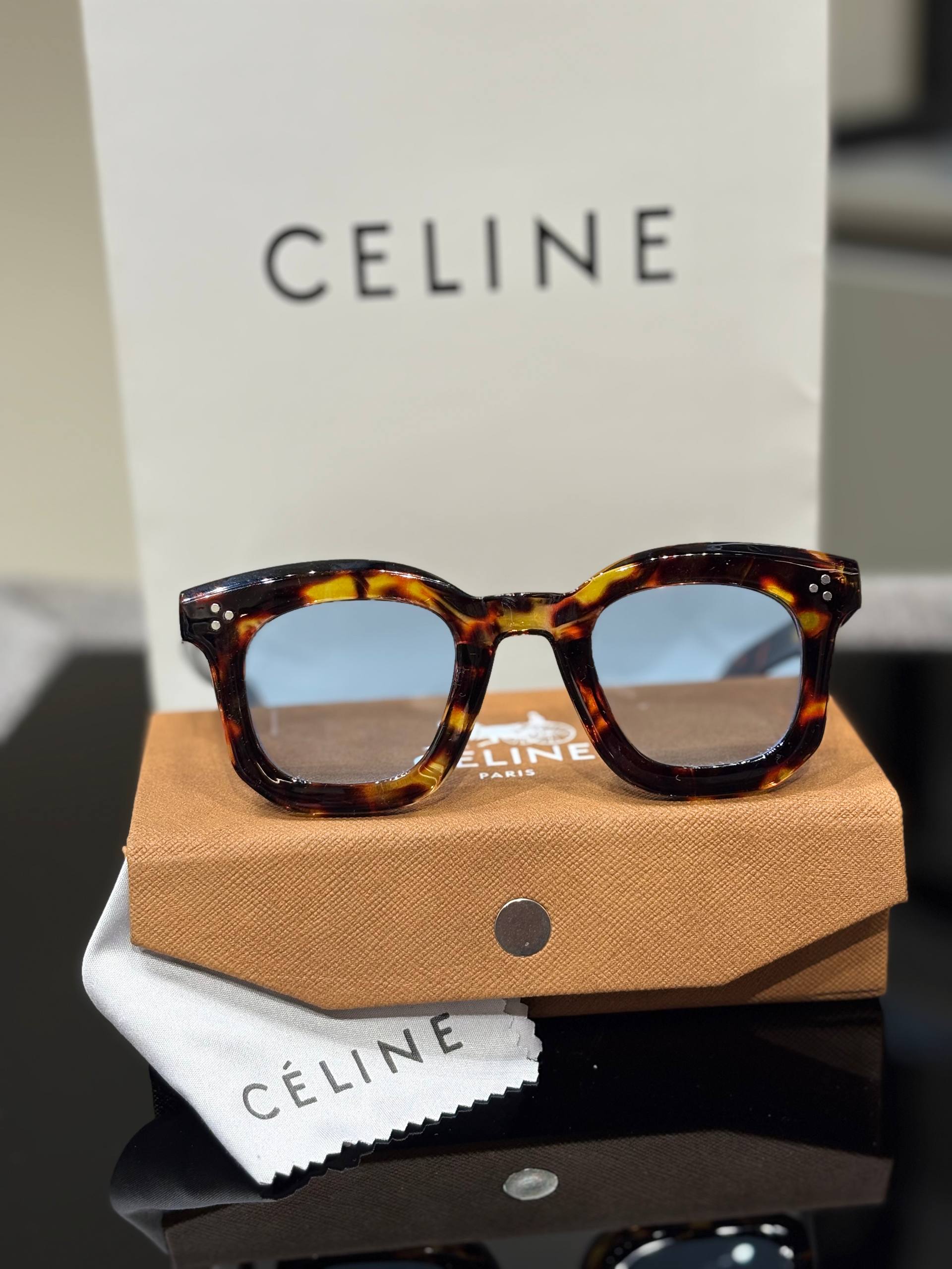 5780562489480253146 عینک CELINE قهوه ای 3 - تصویر 1